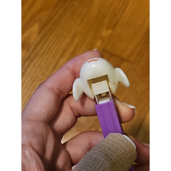 Vintage White Lamb Red Bow Purple 1979 Pez 4 Inch Dispenser With Feet - Picture 12 of 12